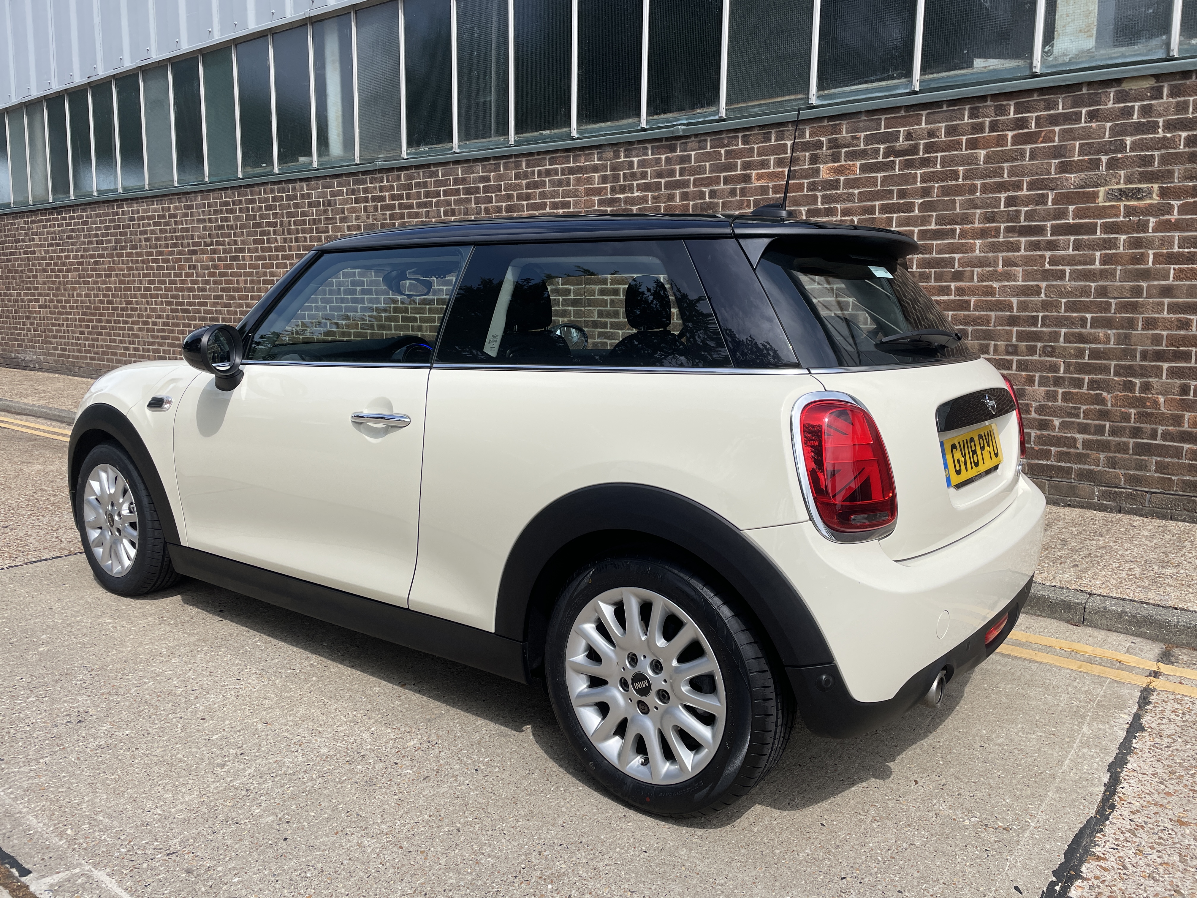 Mini Cooper 1.5 Automatic