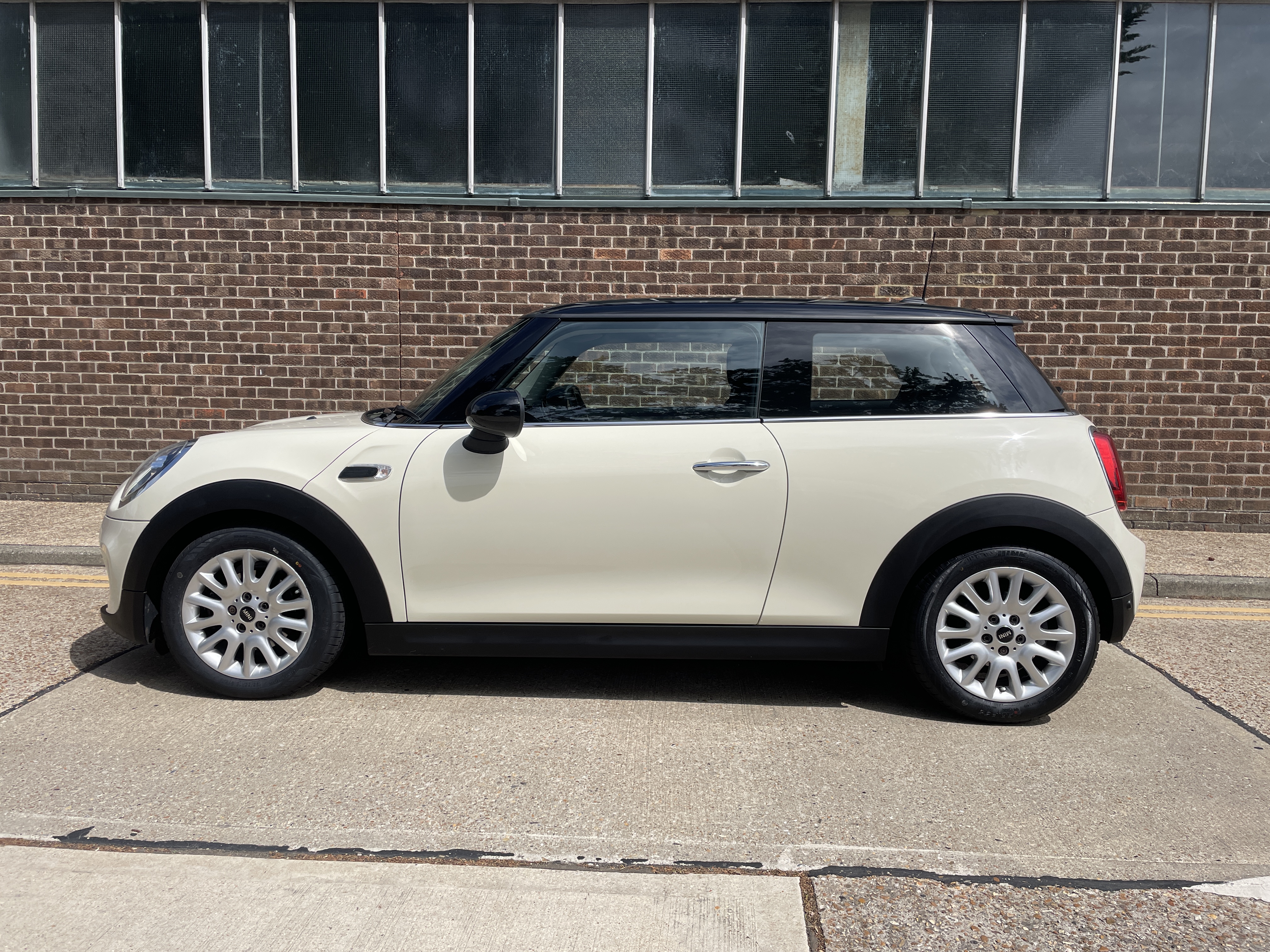 Mini Cooper 1.5 Automatic