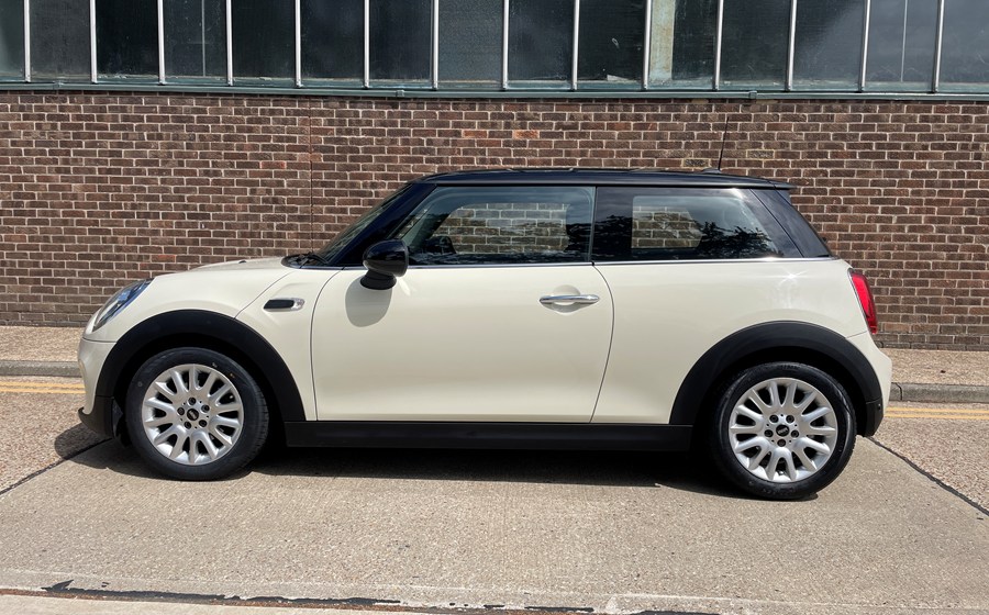 Mini Cooper 1.5 Automatic
