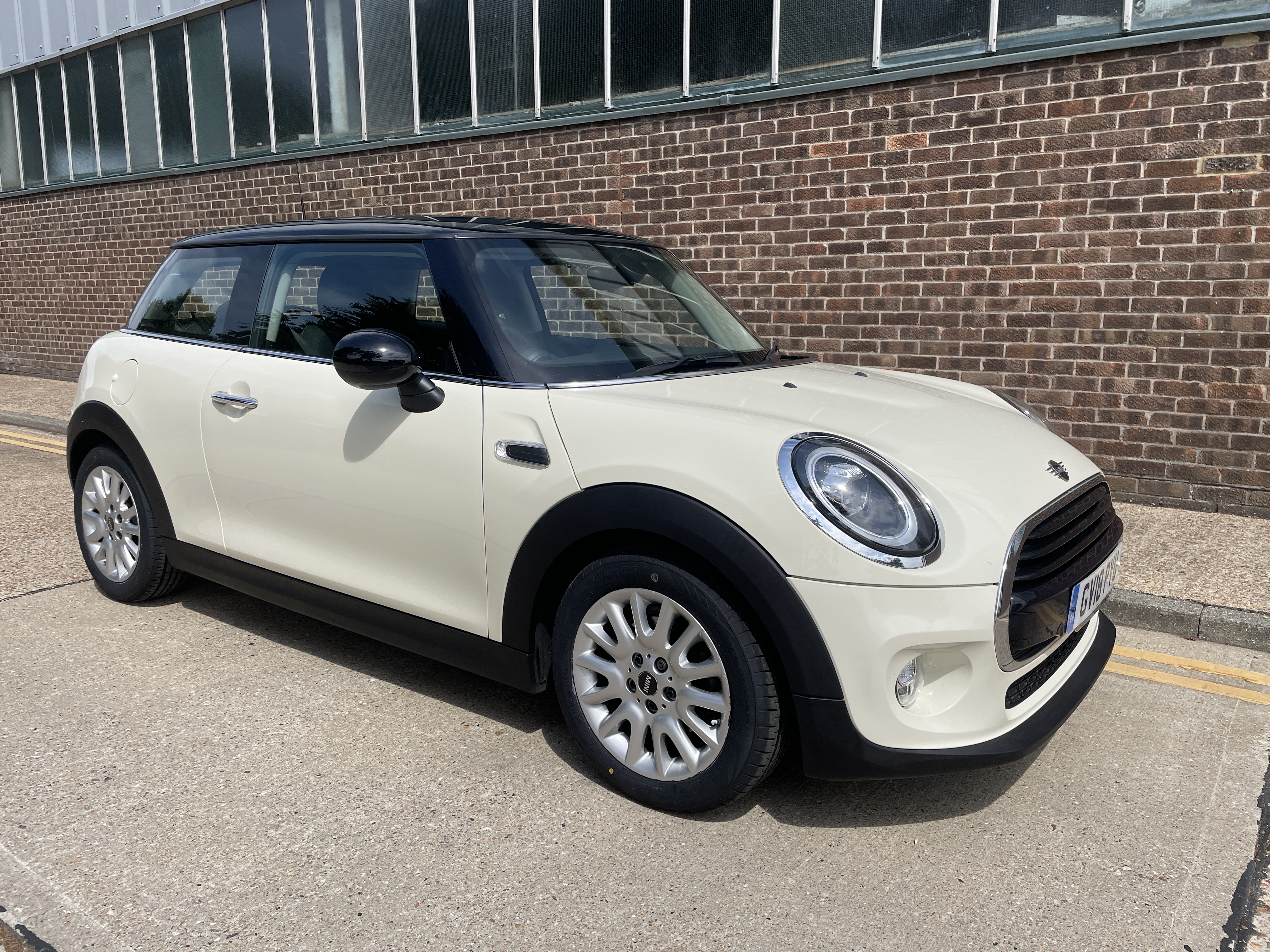 Mini Cooper 1.5 Automatic
