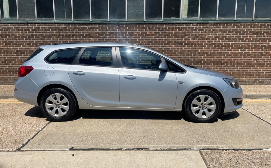 Vauxhall Astra 1.6 Design AUTOMATIC