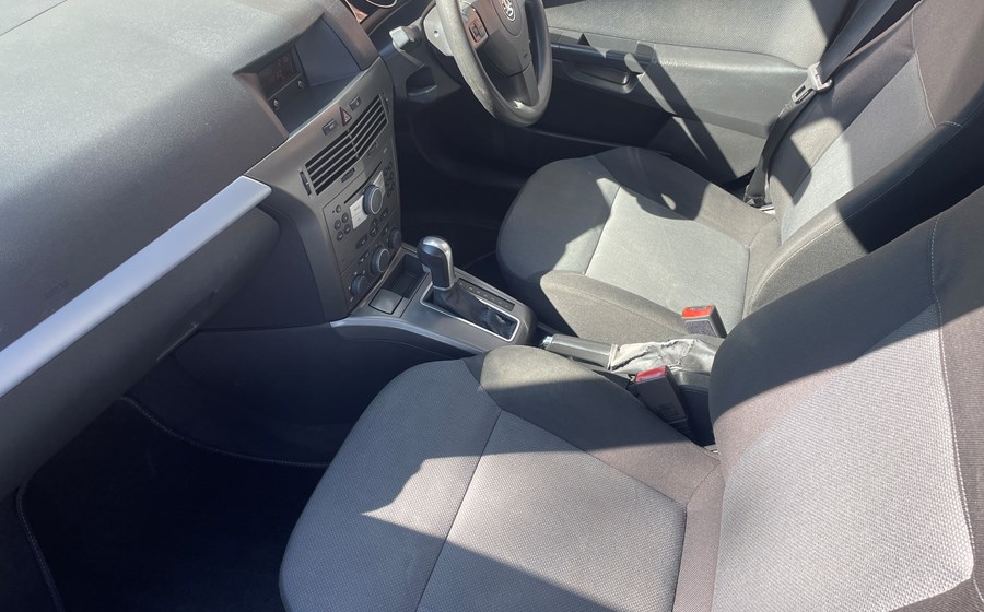 Vauxhall Astra Club 1.8 AUTOMATIC Estate