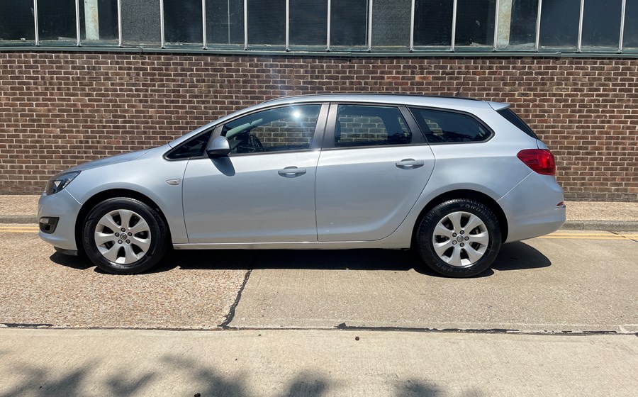 Vauxhall Astra 1.6 Design AUTOMATIC