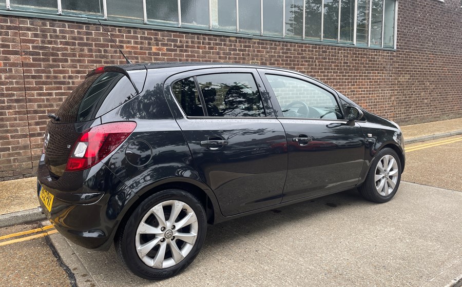Vauxhall Corsa 1.2 SXi (1)