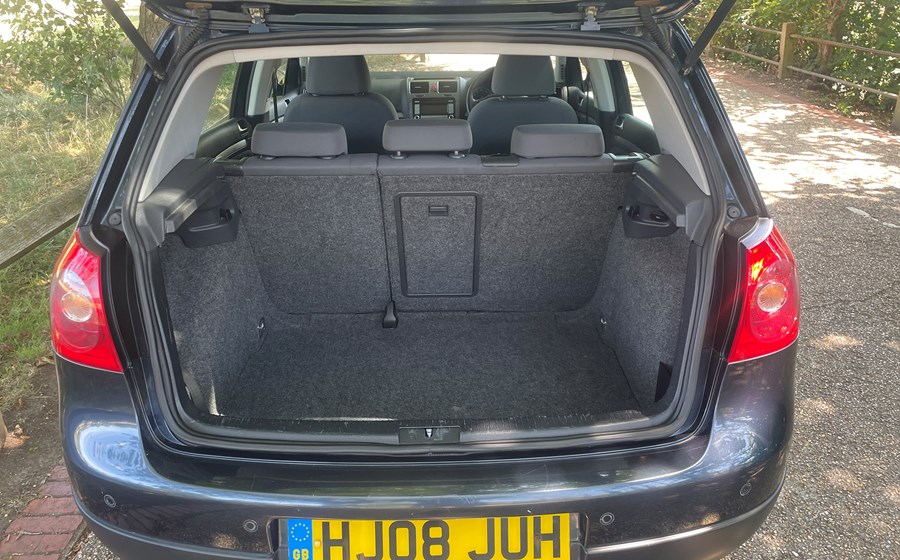 Volkswagen Golf Match 1.6 AUTOMATIC
