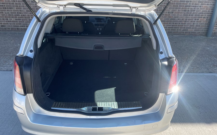 Vauxhall Astra Club 1.8 AUTOMATIC Estate