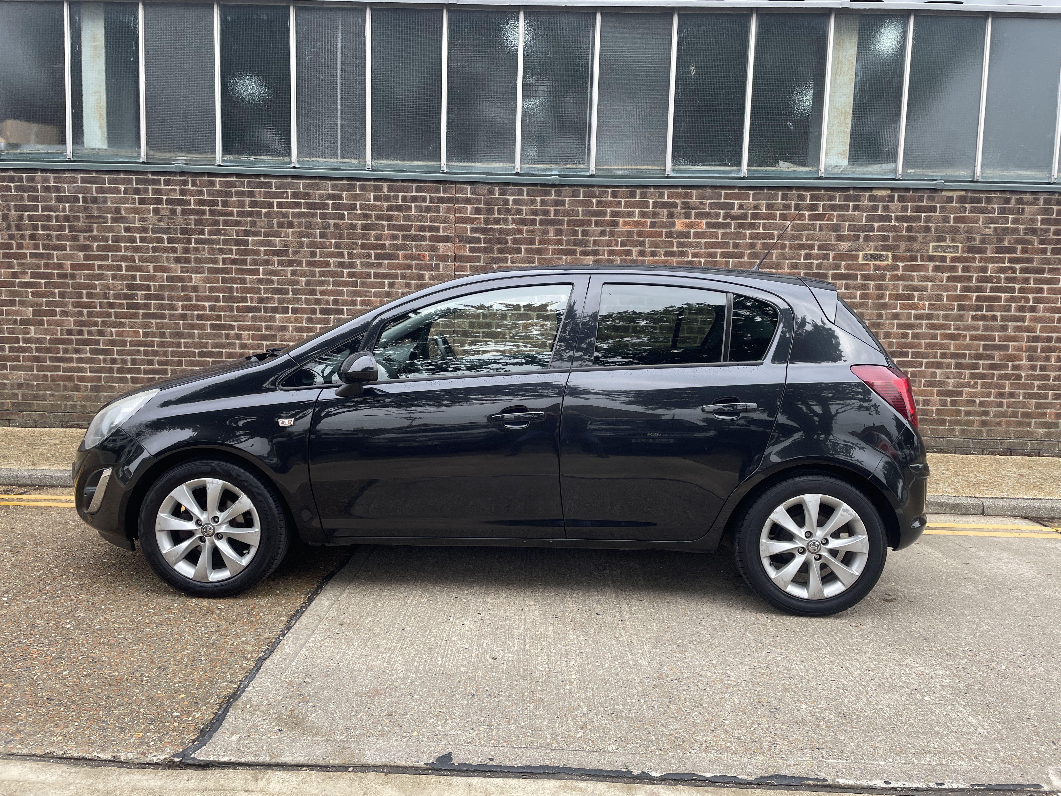 Vauxhall Corsa 1.2 SXi (1)