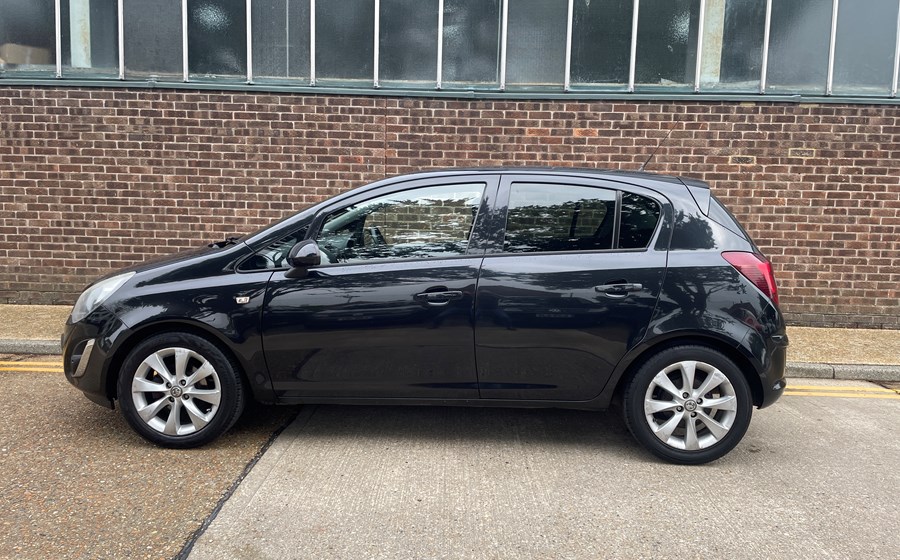 Vauxhall Corsa 1.2 SXi (1)