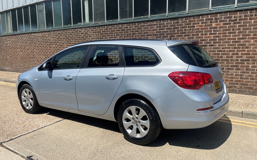 Vauxhall Astra 1.6 Design AUTOMATIC