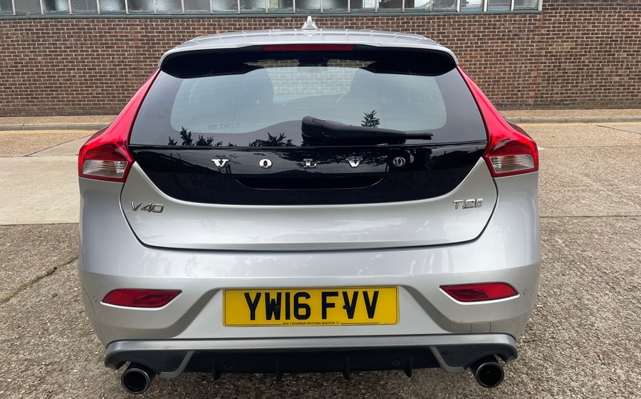 Volvo V40 T2 1.5 R-Design Nav Automatic