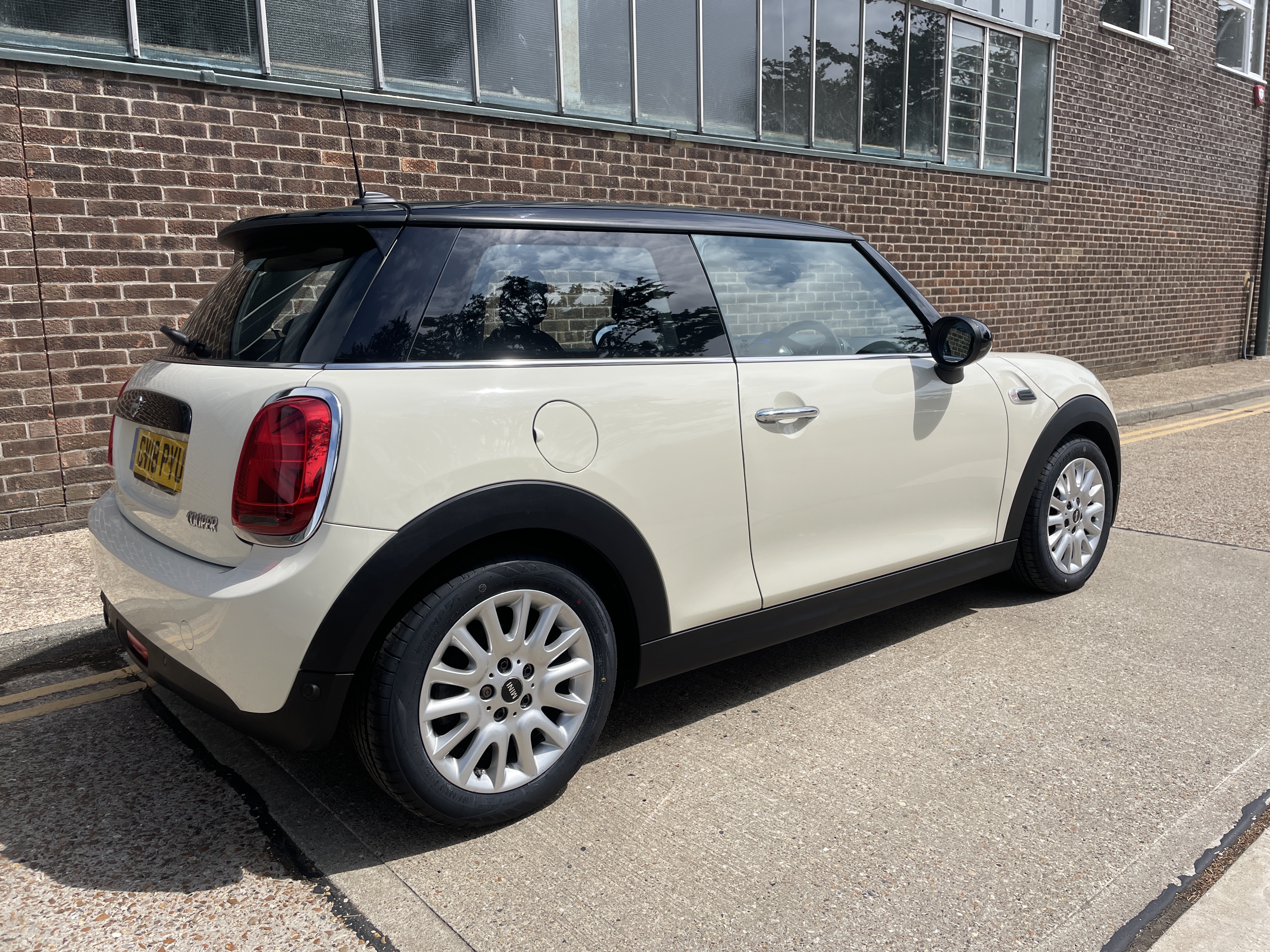 Mini Cooper 1.5 Automatic