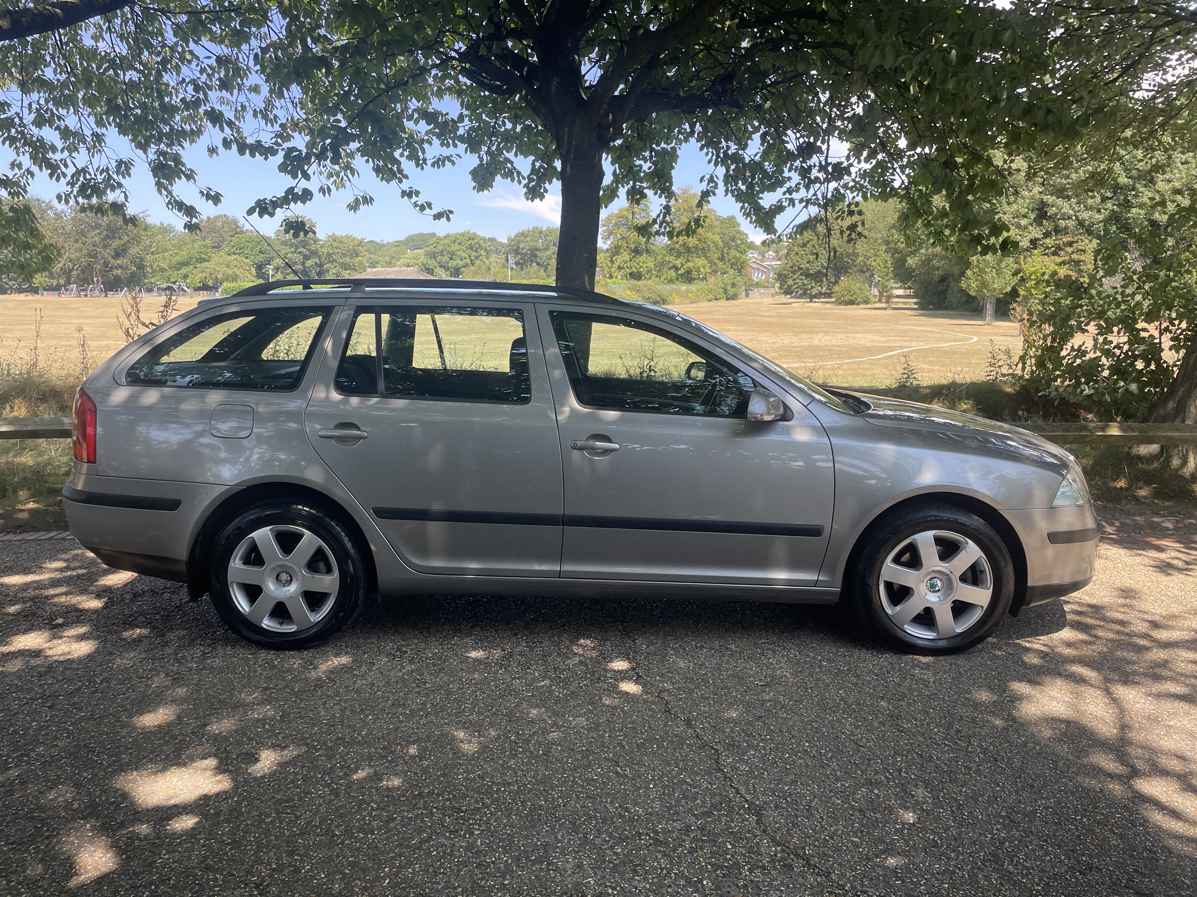 Skoda Octavia 2.0 Elegance AUTOMATIC Estate