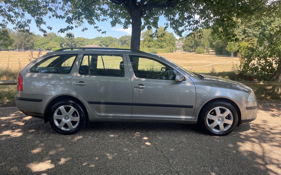 Skoda Octavia 2.0 Elegance AUTOMATIC Estate