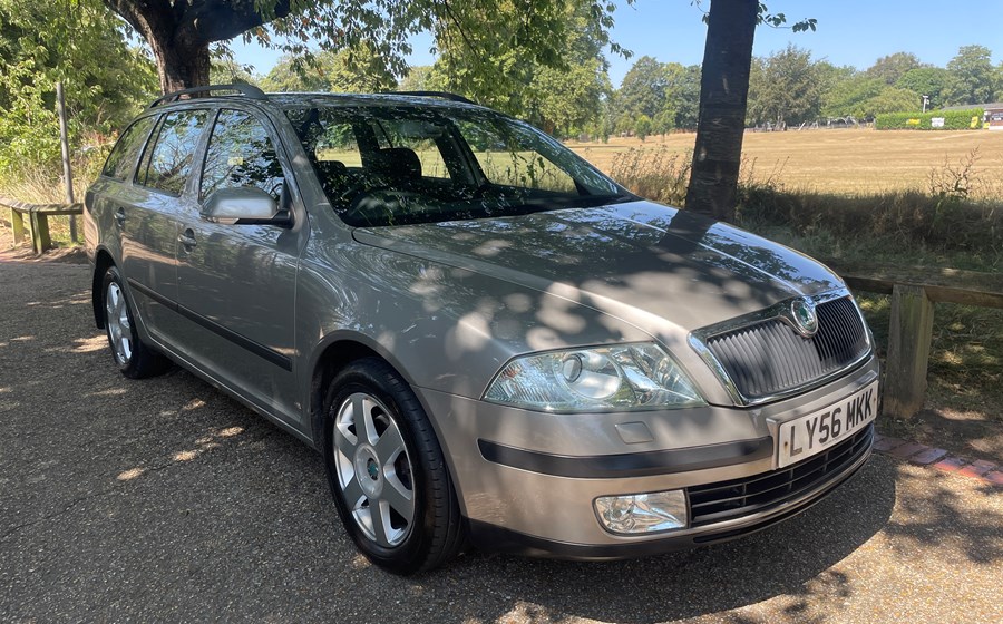 Skoda Octavia 2.0 Elegance AUTOMATIC Estate