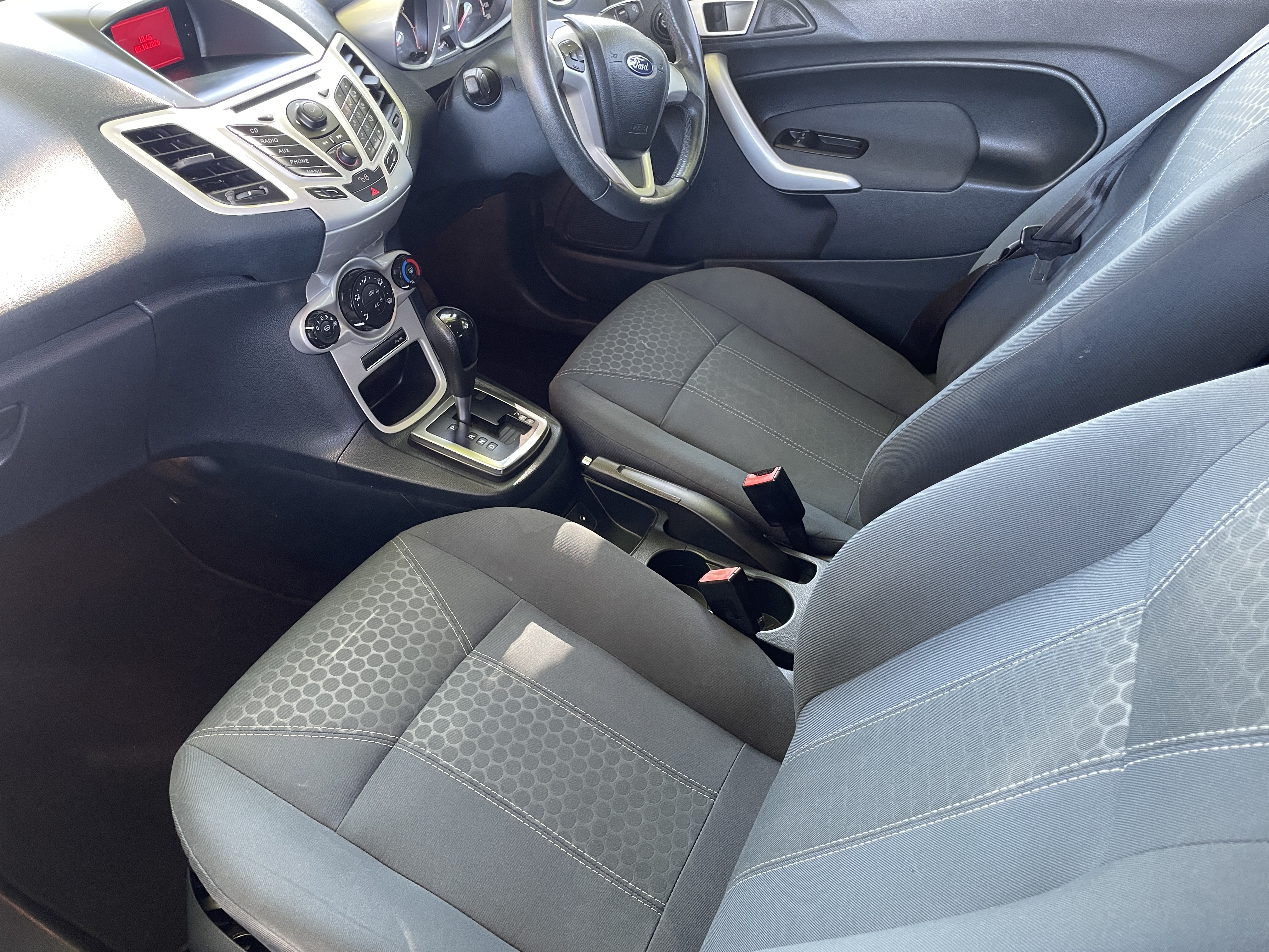 Ford Fiesta 1.4 Zetec AUTOMATIC