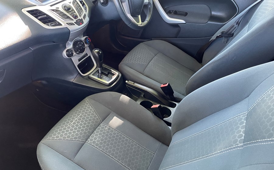 Ford Fiesta 1.4 Zetec AUTOMATIC