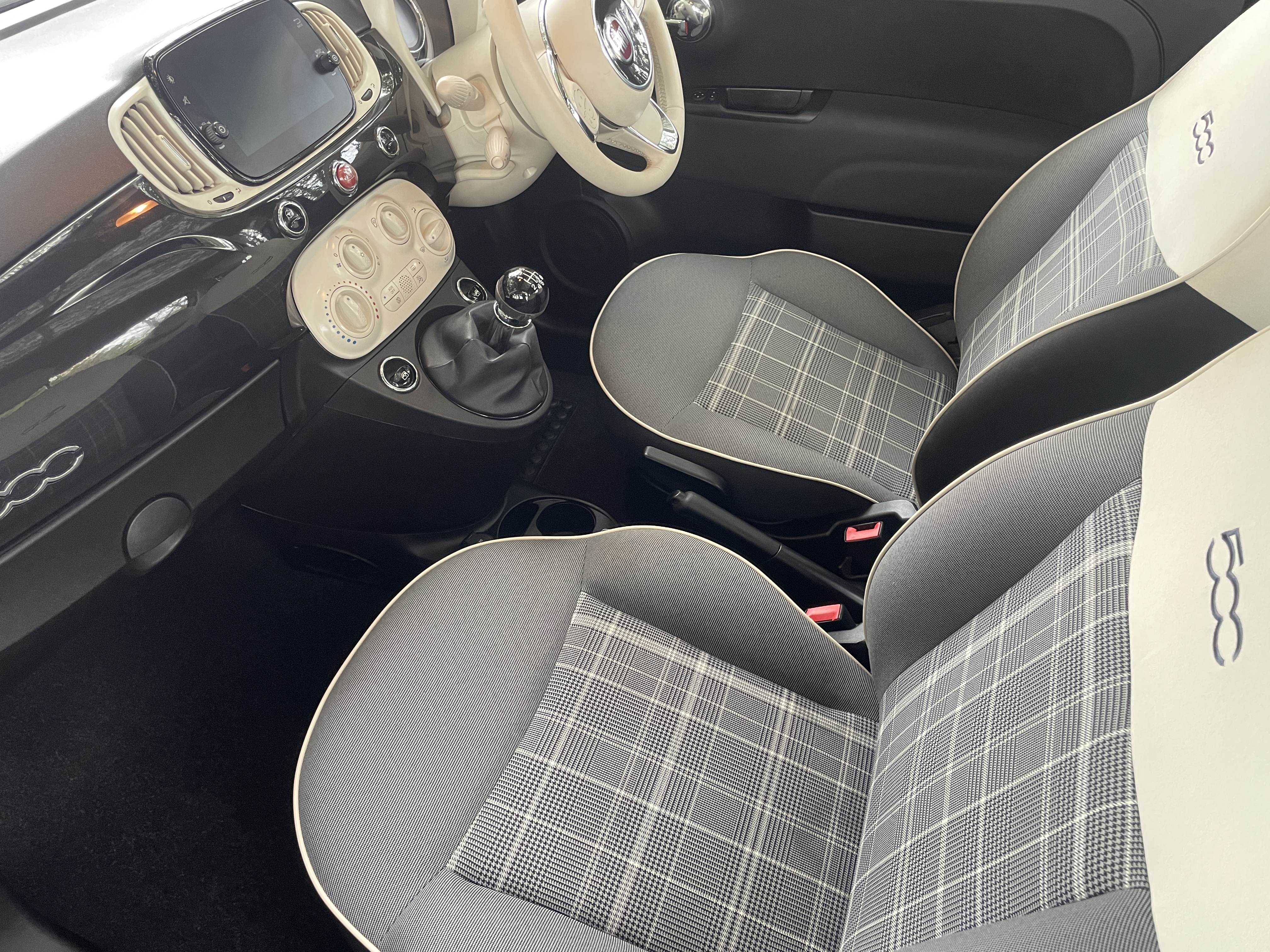 Fiat 500 Lounge 1.0 Hybrid