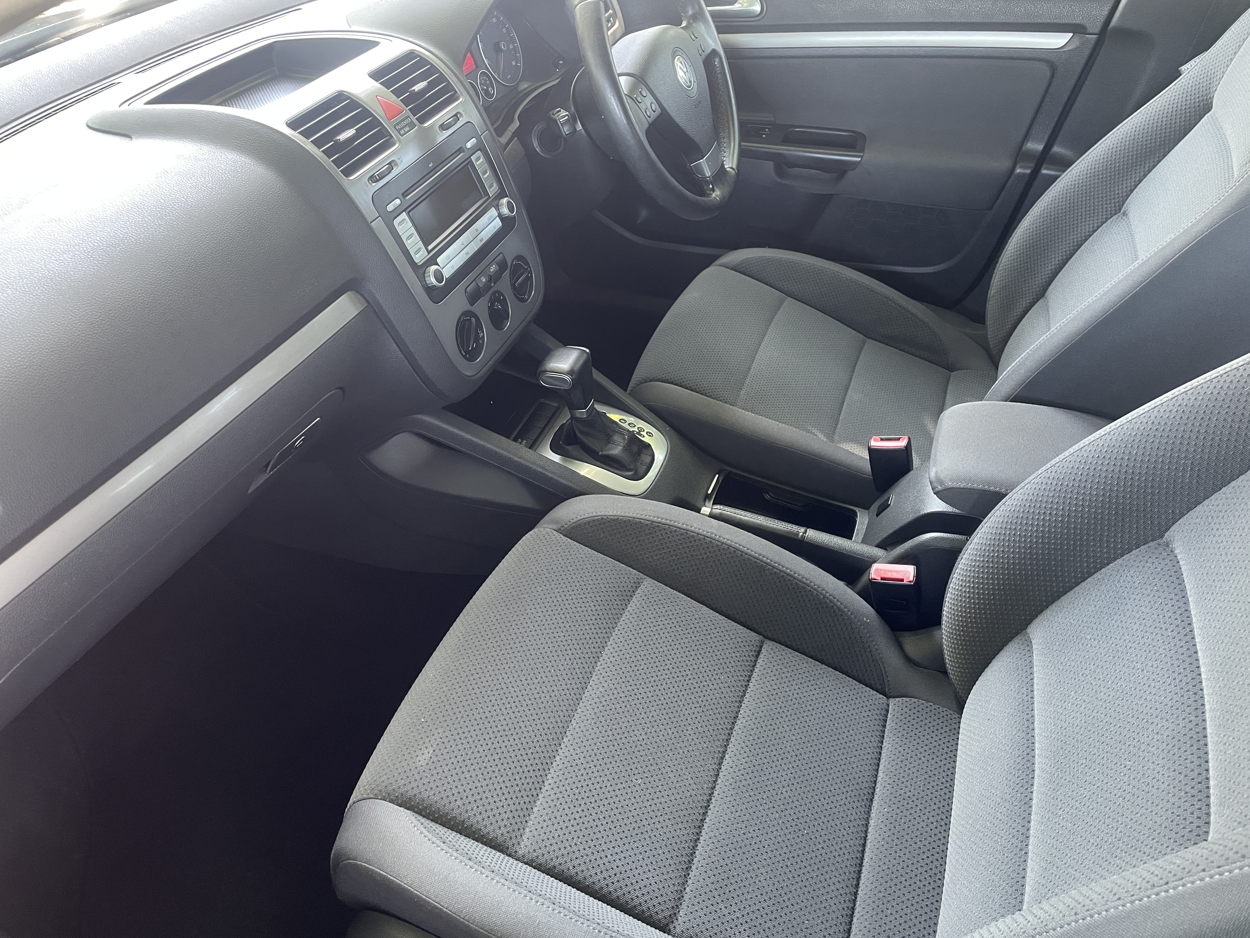 Volkswagen Golf Match 1.6 AUTOMATIC