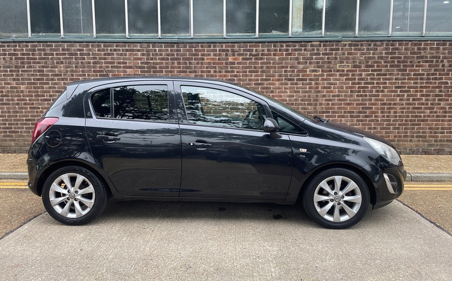 Vauxhall Corsa 1.2 SXi (1)