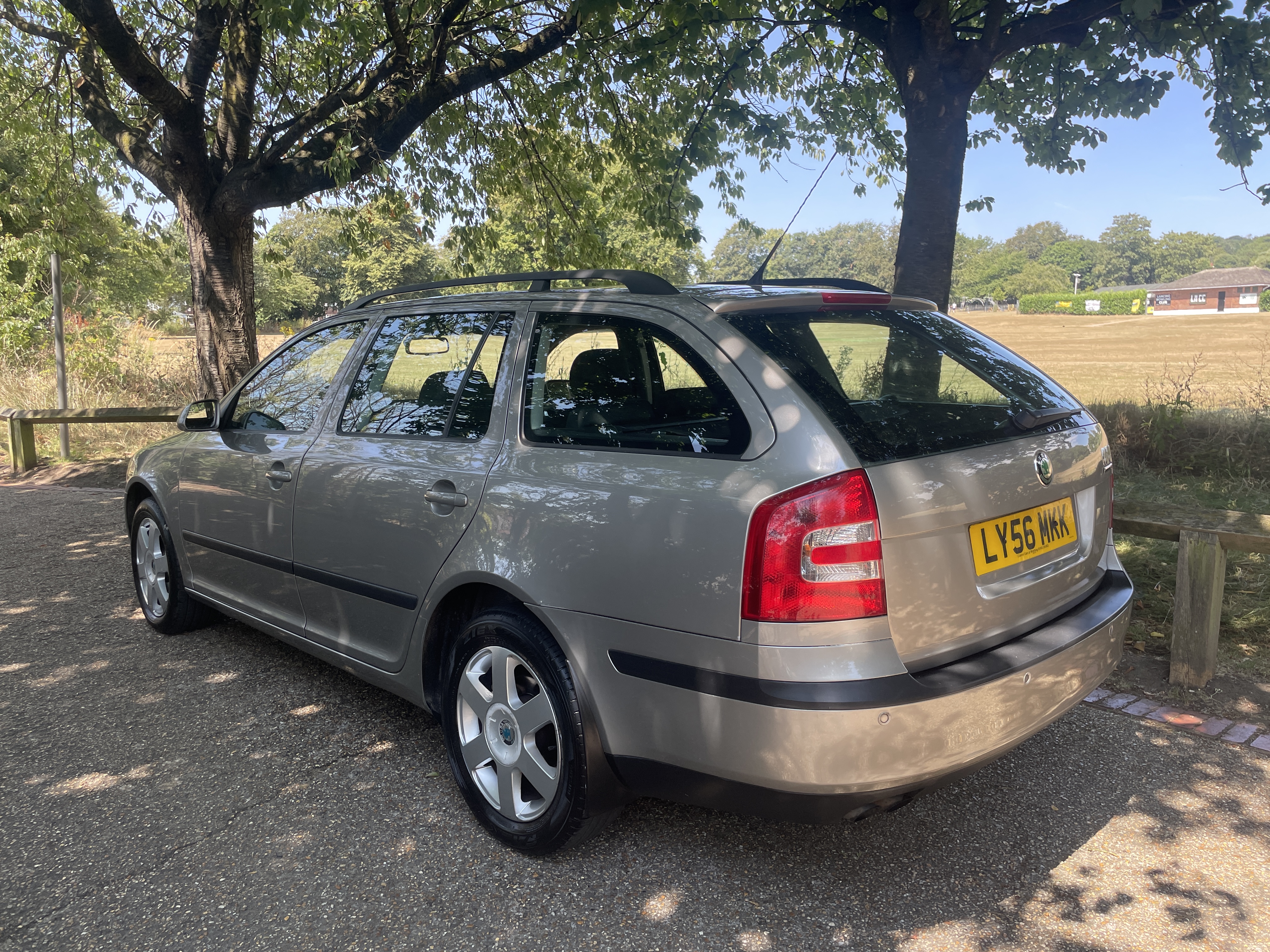 Skoda Octavia 2.0 Elegance AUTOMATIC Estate