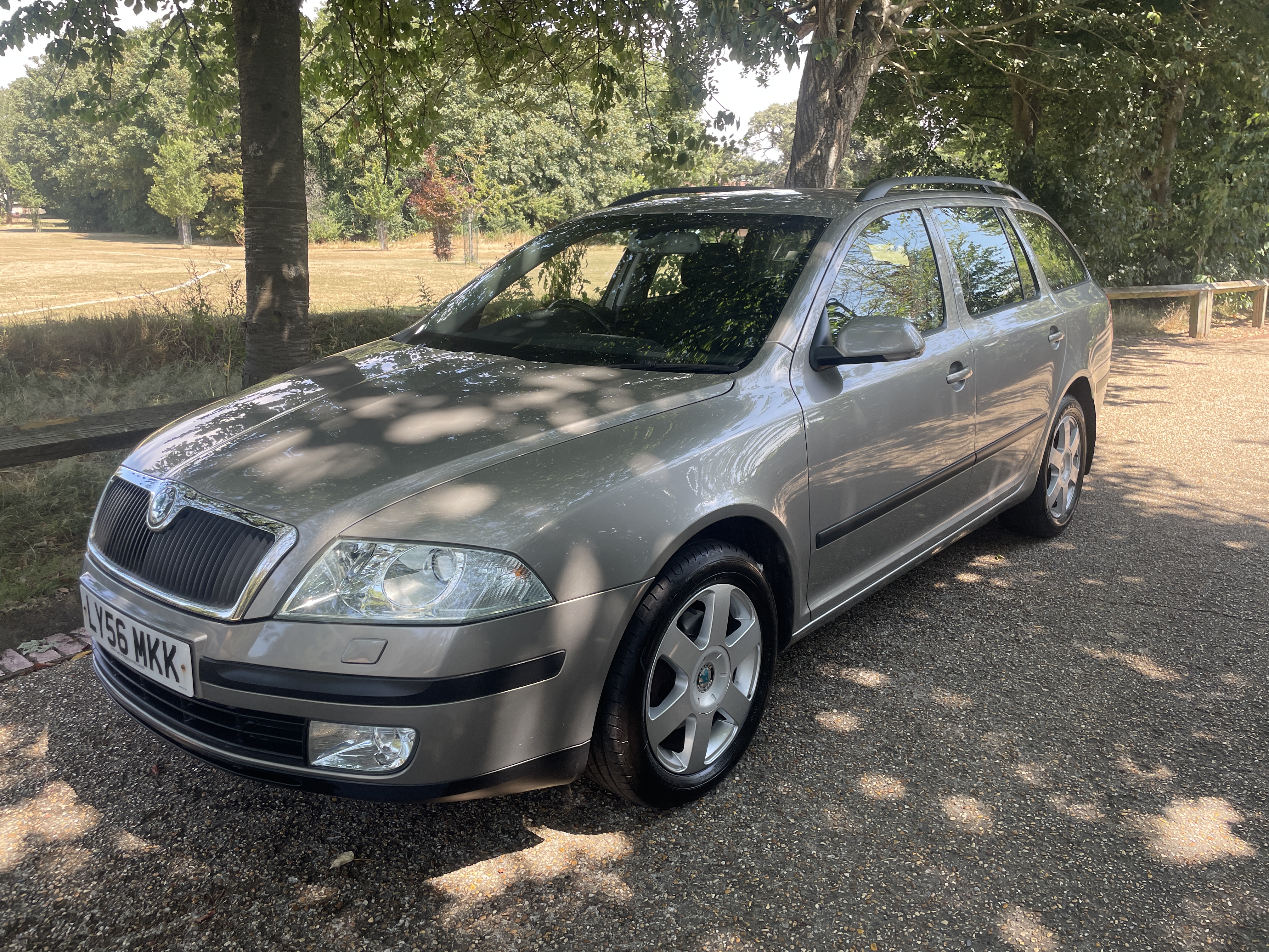 Skoda Octavia 2.0 Elegance AUTOMATIC Estate