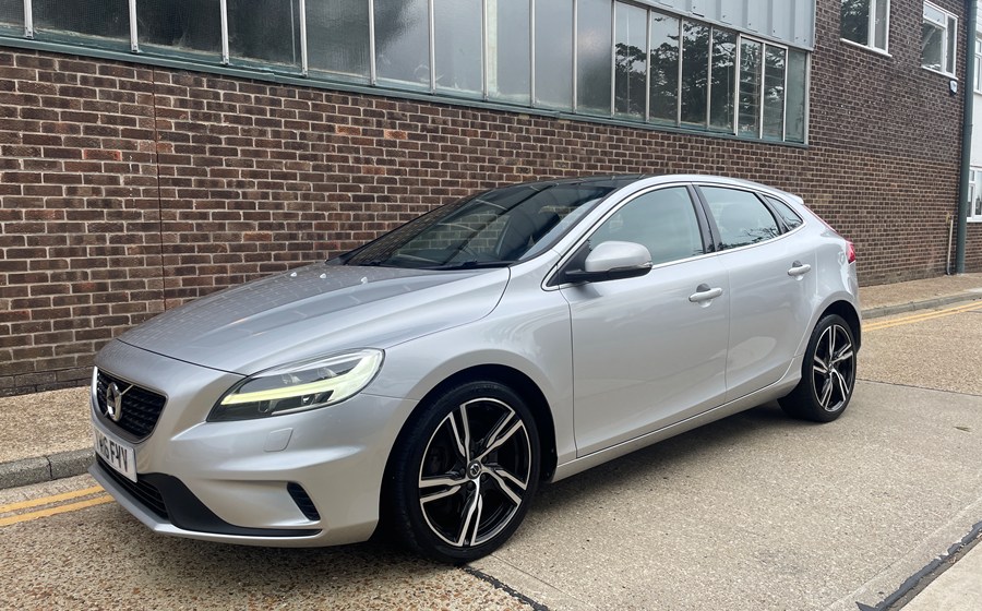Volvo V40 T2 1.5 R-Design Nav Automatic