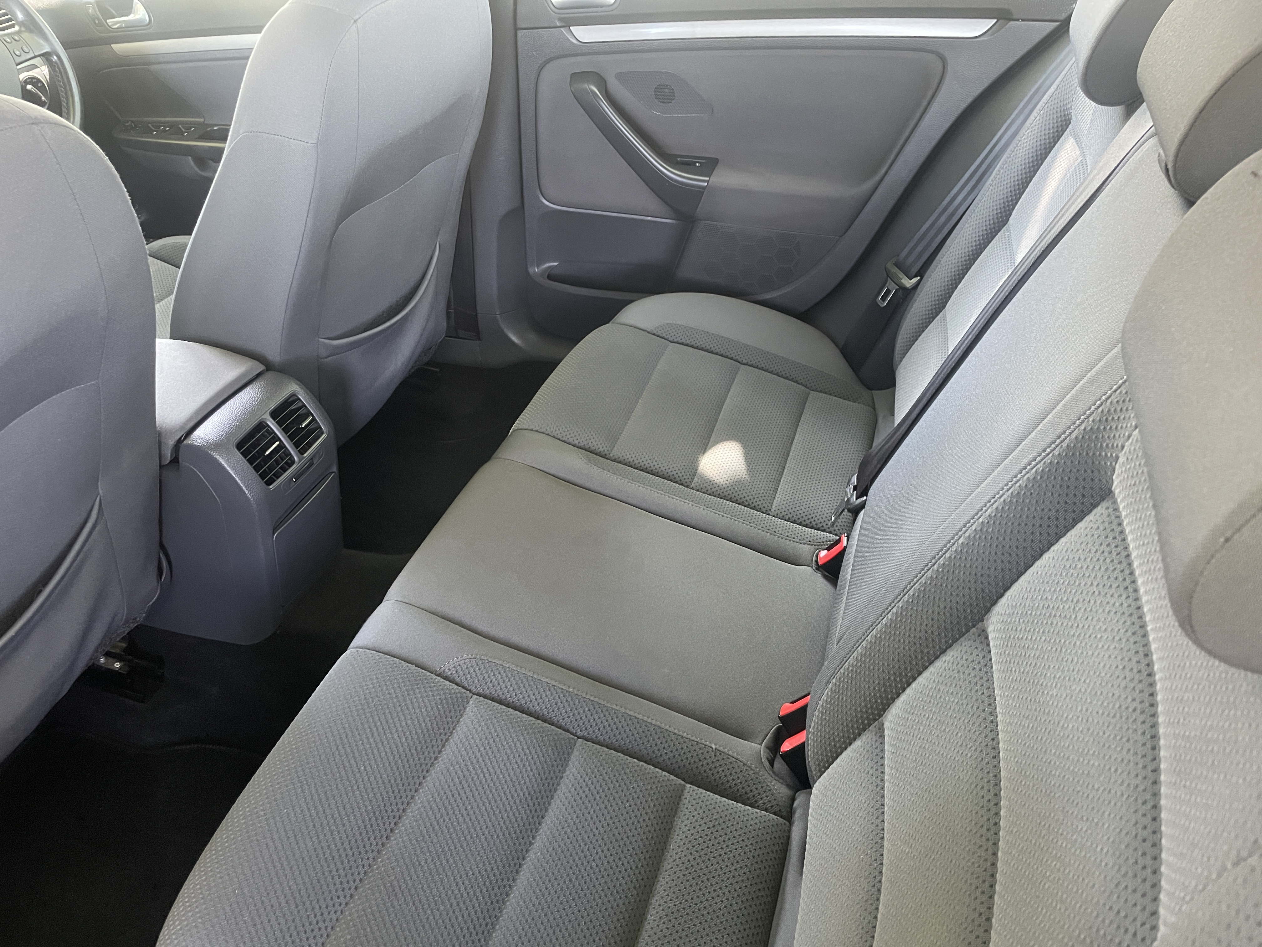 Volkswagen Golf Match 1.6 AUTOMATIC