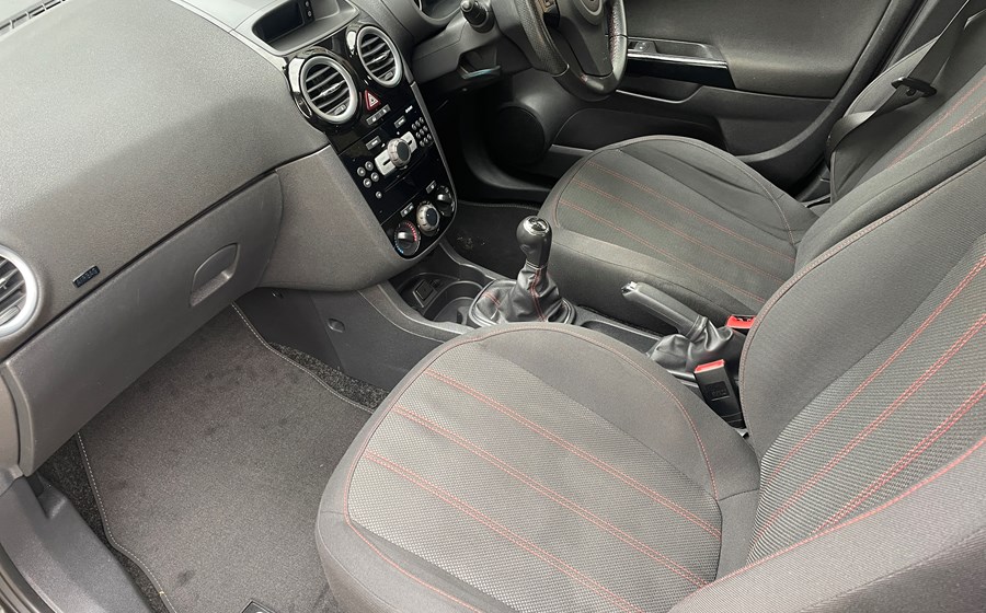Vauxhall Corsa 1.2 SXi (1)