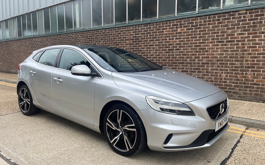 Volvo V40 T2 1.5 R-Design Nav Automatic