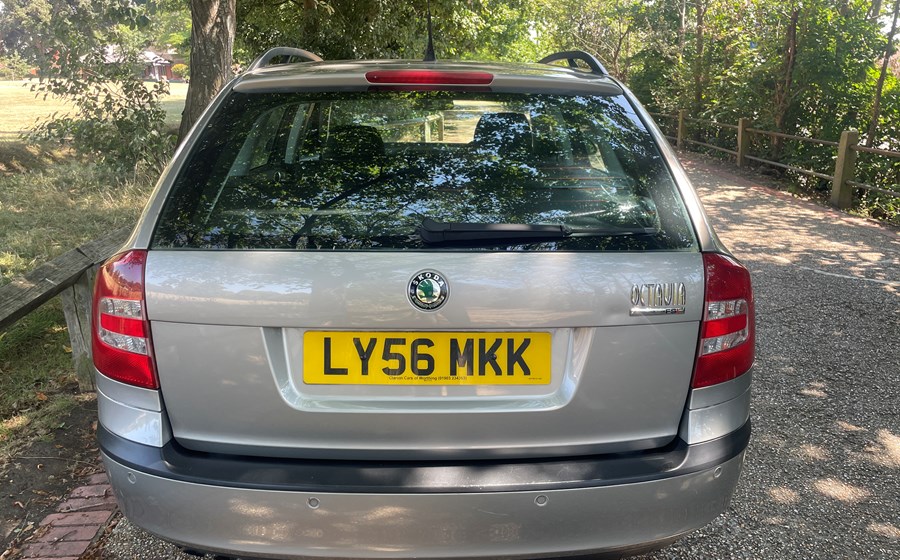 Skoda Octavia 2.0 Elegance AUTOMATIC Estate