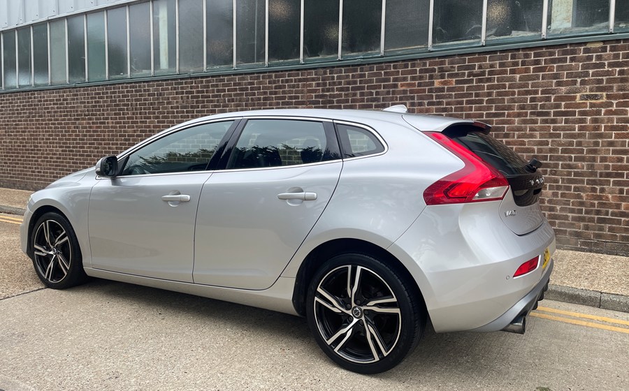 Volvo V40 T2 1.5 R-Design Nav Automatic