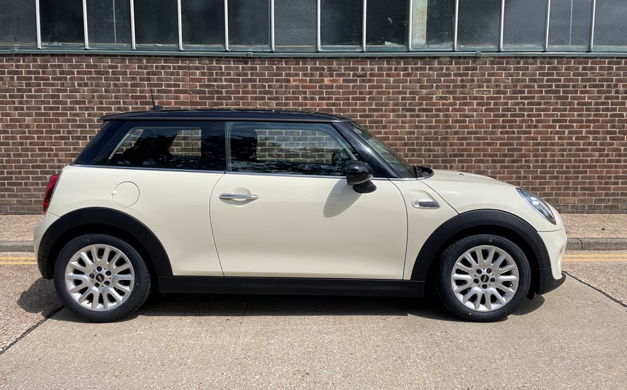 Mini Cooper 1.5 Automatic